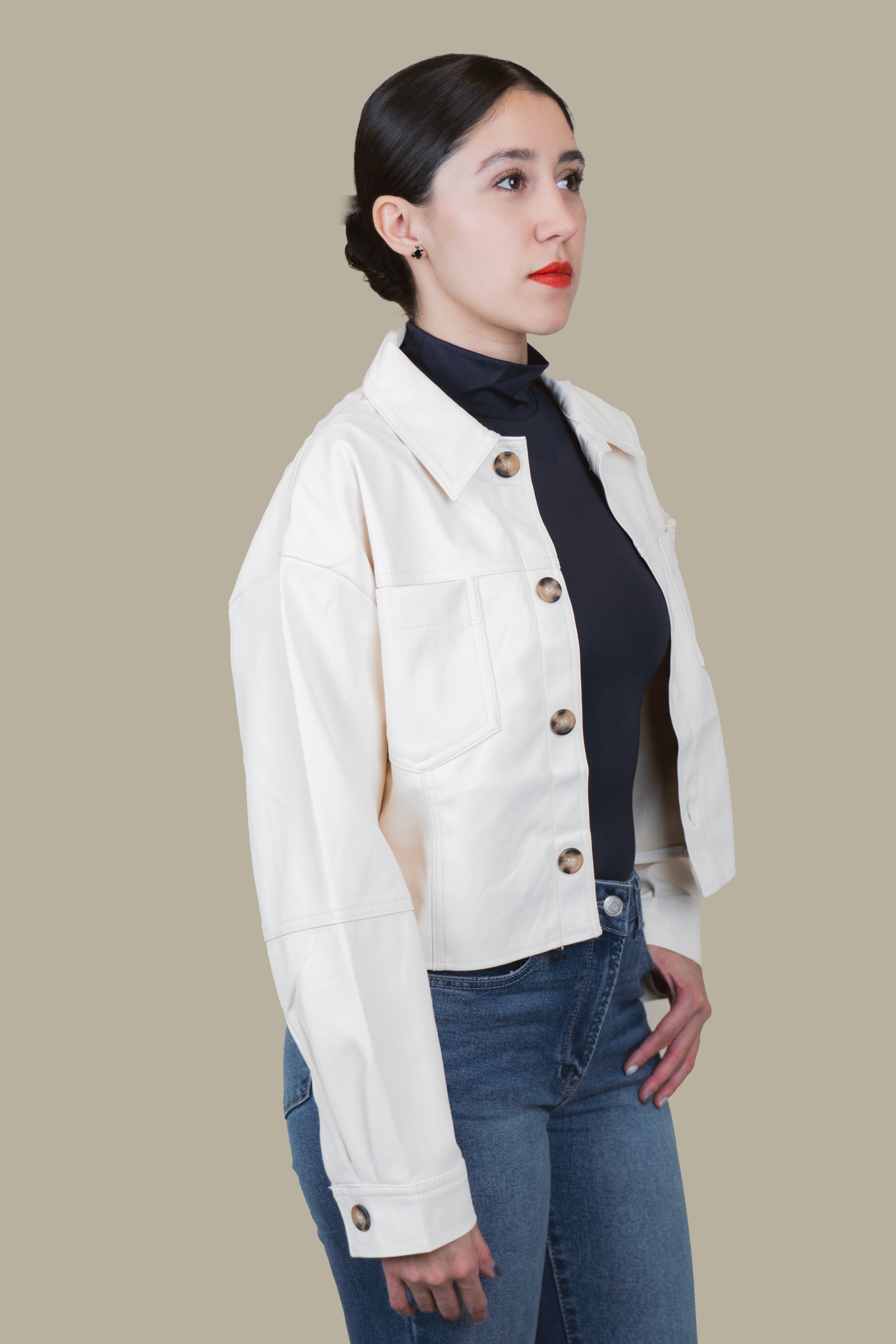 Chamarra Cropped Vinipiel Essential